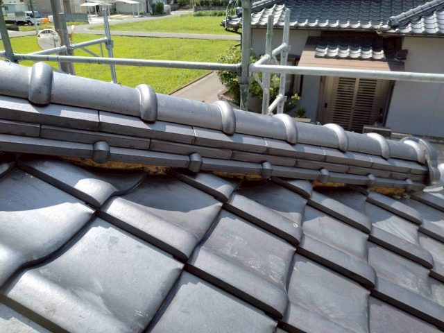 三木町の屋根点検で発覚した漆喰の傷み